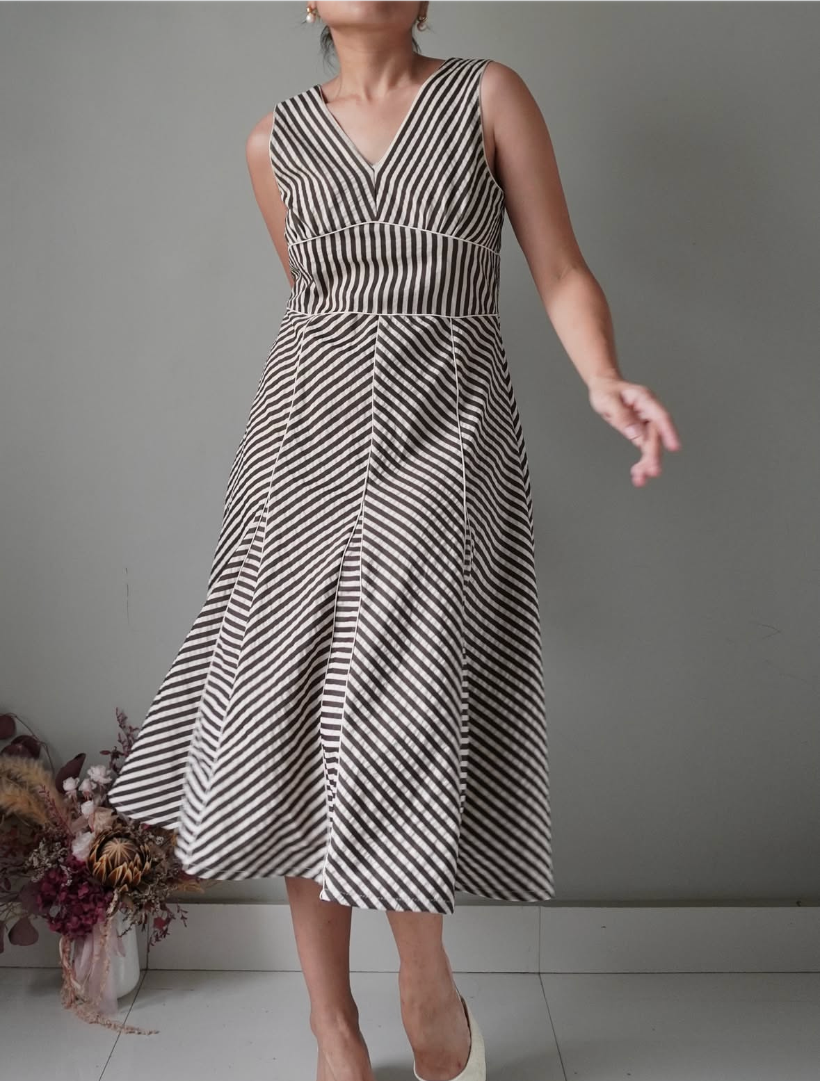 Chestnut brown striped dress, elegant, timeless - Image 1