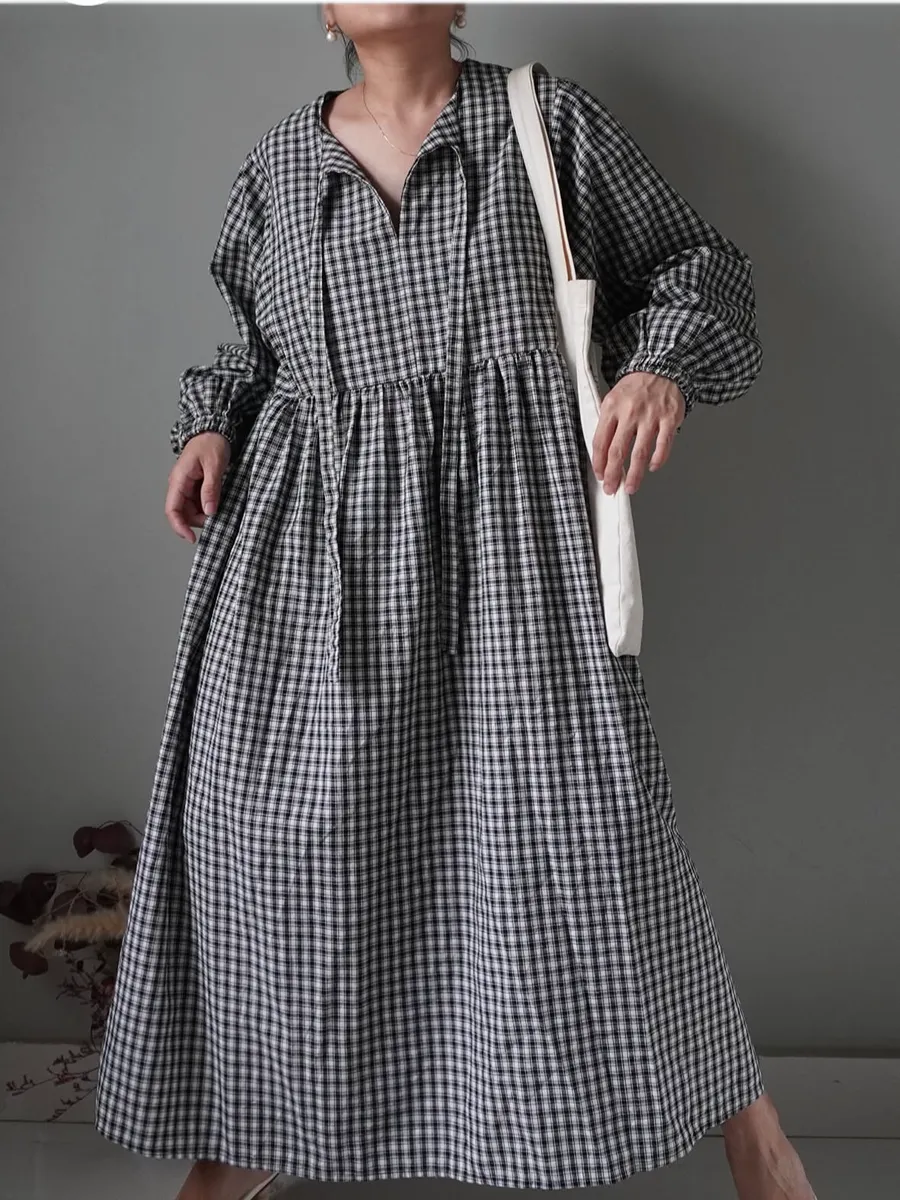 Plaid patterned linen market dress, long sleeves effortless fit - Image 1