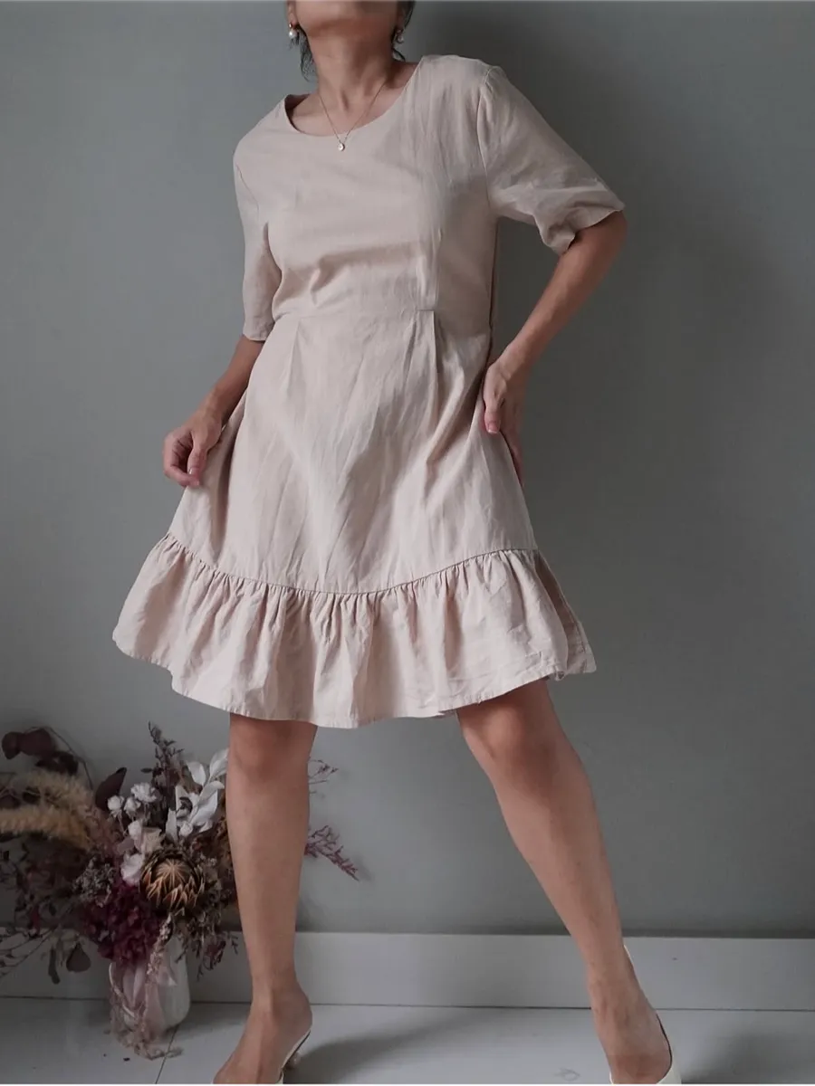 Chic bisque linen dress with open back detail - Image 1