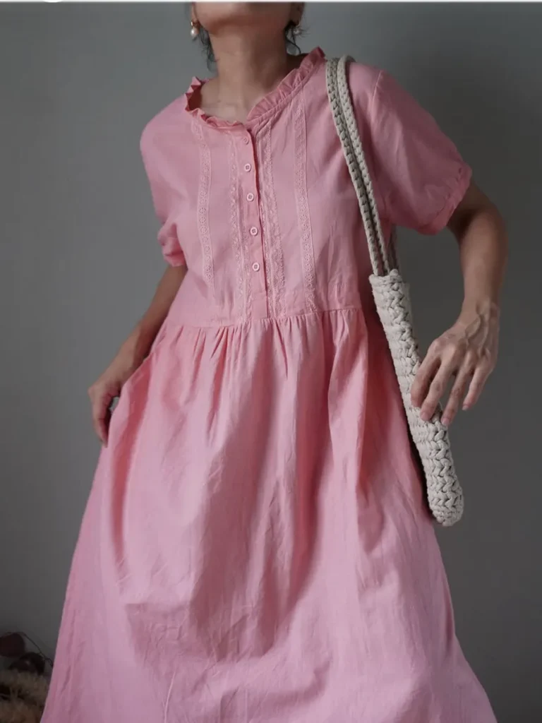 Crepe pink linen dress with drawstring at the waist
