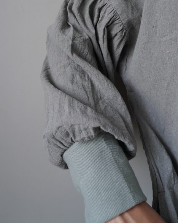 Gray bishop sleeves dress with side pockets - Image 5