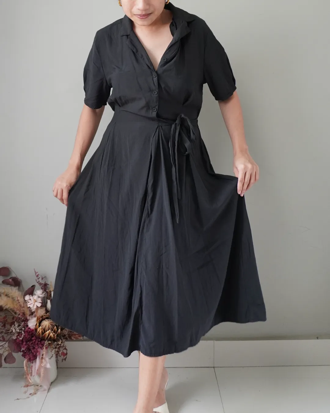 deep charcoal cotton dress, waist is stretchable and has a side ribbon - Image 2