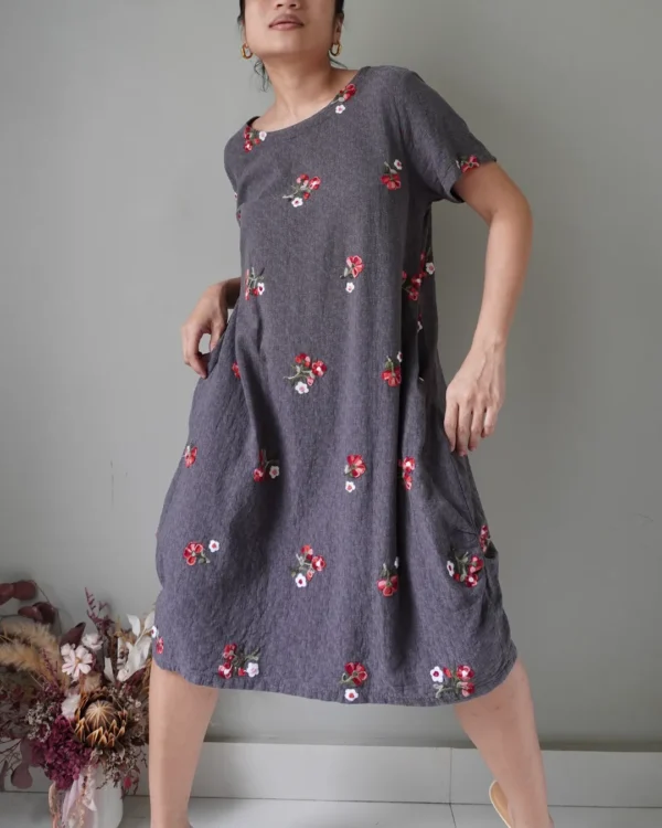 gray casual dress with embroidery details!! Also has pockets - Image 1