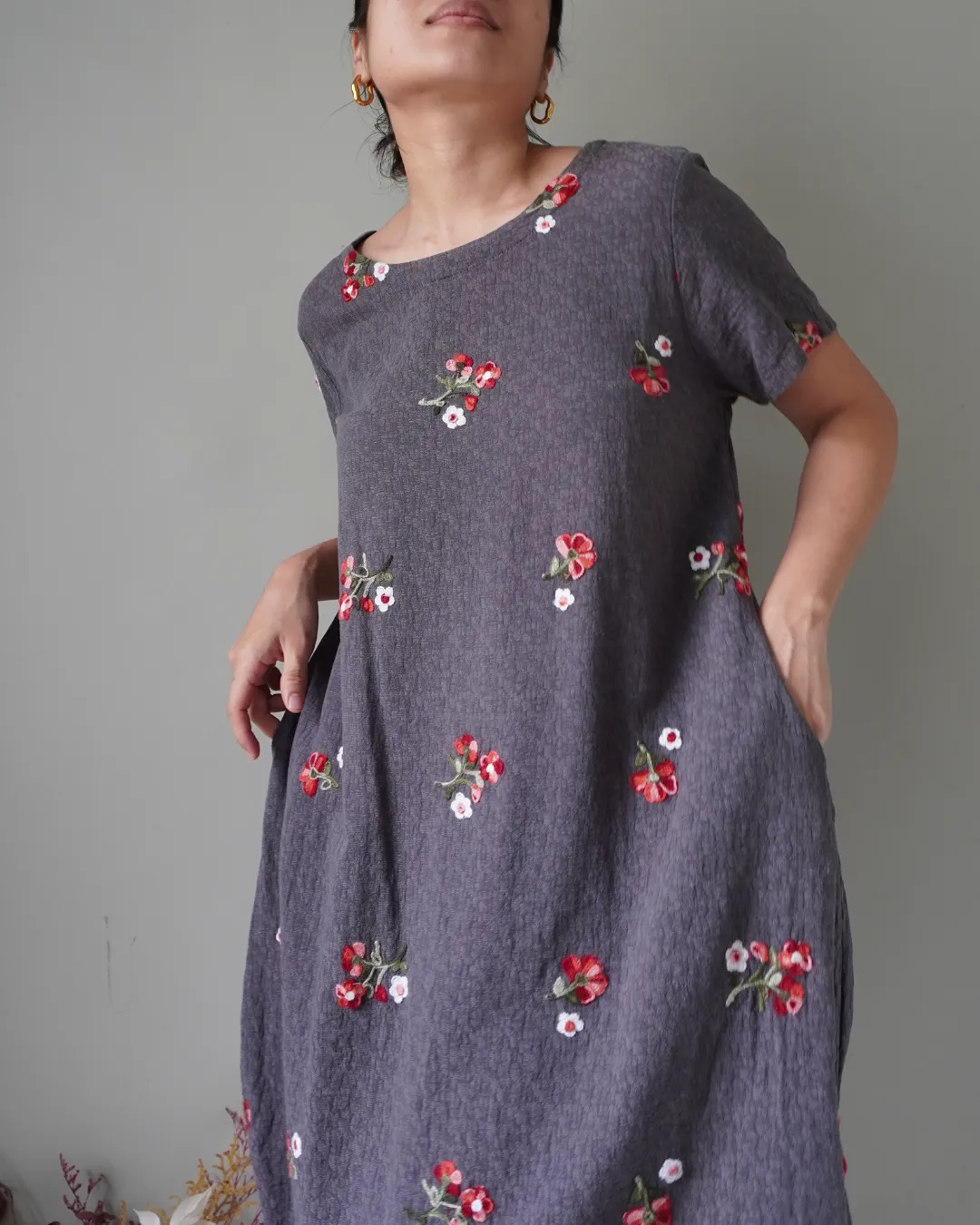 gray casual dress with embroidery details!! Also has pockets - Image 3