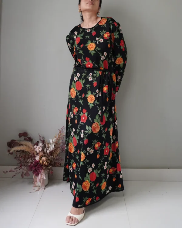 Summer florals long black dress with full sleeves, has a removable belt - Image 1